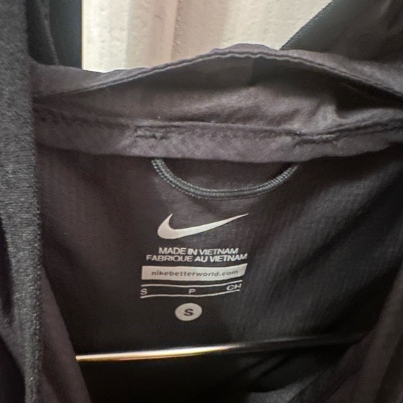 Nike betterworld thin windbreaker - Picture 2 of 2